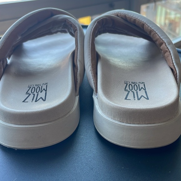 Miz Mooz New York City leather sandals. Cream color. Size 39 (8 1/2) - Picture 5 of 8